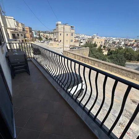 Entire 3 Bedroom With Terrace In St Julians - Near Spinola Bay Saint Julian's