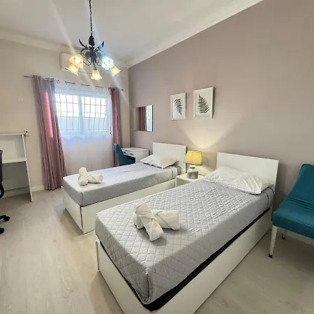 Entire 3 Bedroom With Terrace In St Julians - Near Spinola Bay