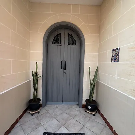 Entire 3 Bedroom With Terrace In St Julians - Near Spinola Bay * Saint Julian's